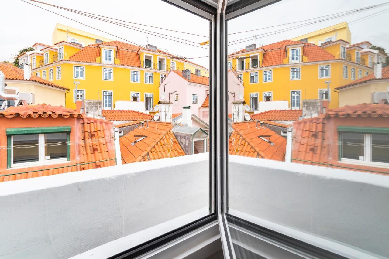 Historical Alfama, Building Top, 5Mn To Train And Subway Lisbon Luaran gambar